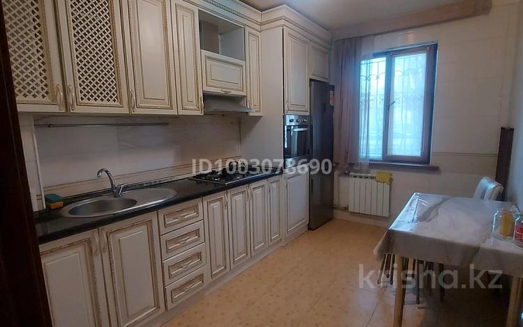 3-комнатная квартира · 79.4 м² · 1/9 этаж, мкр Аксай-1А 33 за 50 млн ₸ в Алматы, Ауэзовский р-н — фото 2