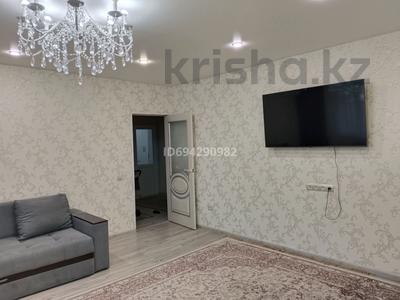 3-бөлмелі пәтер, 100 м², 1/4 қабат, Коктем 24 — 7 школы,садик,трц зиба, бағасы: 25 млн 〒 в Жанаозен