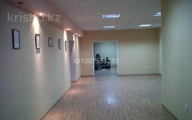 Свободное назначение, офисы · 417.1 м² за 49 млн ₸ в Актобе, мкр 5 — фото 2