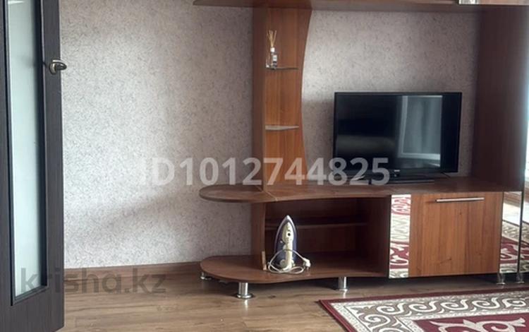 1-комнатная квартира · 41 м² · 5/5 этаж, мкр Юго-Восток, Мкр Степной 3 5 за 150 000 ₸ в Караганде, Казыбек би р-н — фото 2