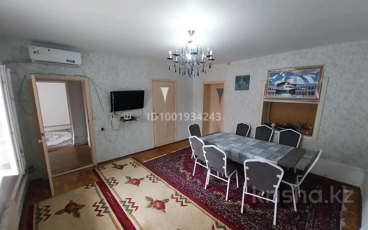 Дача · 4 комнаты · 120 м² · 6 сот., Көктем весеннаяя 9 — Татьяна дача кіргенде 6көше де Айдана магазинге напротив көше 9үй за 12 млн 〒 в Атамекене — фото 2