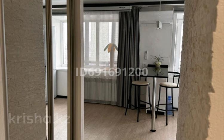 1-комнатная квартира · 34 м² · 7/16 этаж, мкр Юго-Восток, Мкр Юго-Восток, мкр 26 — Трилесник за 8 000 〒 в Караганде, Казыбек би р-н — фото 6