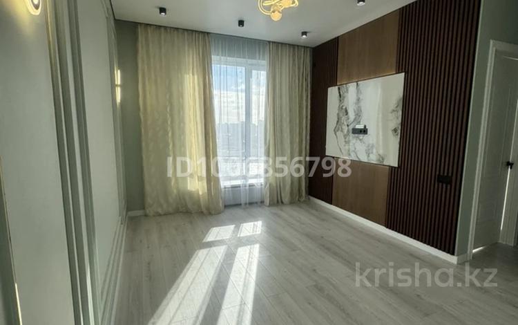 1-комнатная квартира · 39.7 м² · 11/12 этаж, Айтматова 77/9 — Удобная транспортная развязка: рядом остановки общественного транспорта, выезд на основные магистрали города. В шаговой доступности находятся магазины, аптеки, школы, детские сады и кафе. Район тихий, безопасный, с развитой инфраструктурой. за 220 000 ₸ в Астане — фото 2