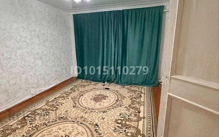 2-бөлмелі пәтер · 44 м² · 2/2 қабат, Ахметов Байтурсынова 14, бағасы: 2.5 млн ₸ в Кандыагаш — фото 2
