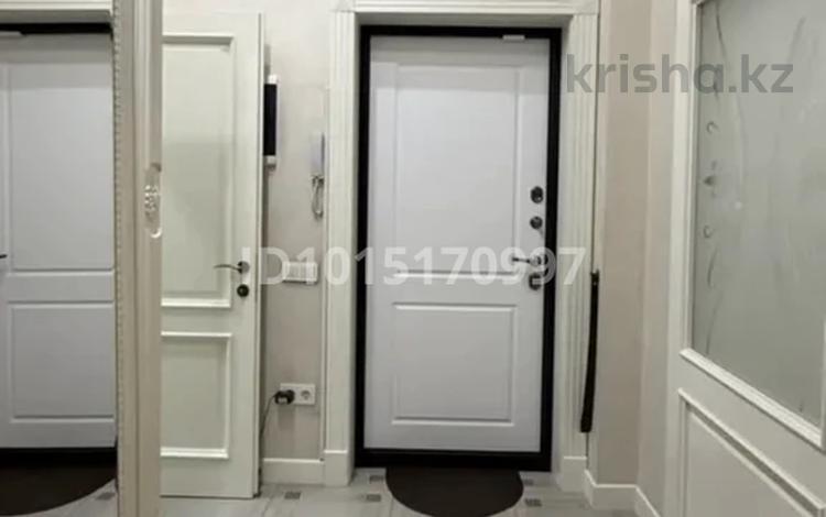 2-бөлмелі пәтер · 63 м² · 2/17 қабат, Жарокова 137/1 — Жарокова Сатпаева, бағасы: 450 000 ₸ в Алматы, Бостандыкский р-н — фото 2