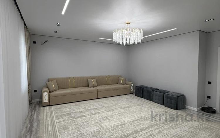 3-комнатная квартира · 120 м² · 5/10 этаж, Зигзаг за 53 млн ₸ в Уральске, мкр Школьник — фото 2