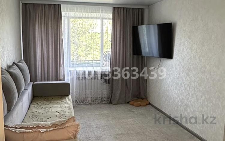3-бөлмелі пәтер · 50 м² · 5/5 қабат, 13-шағынаудан 24, бағасы: 12.5 млн ₸ в Караганде, Алихана Бокейханова р-н — фото 2