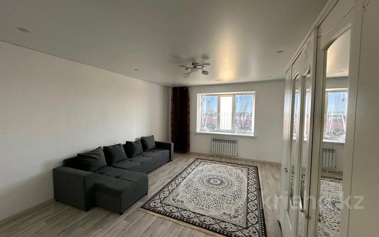 2-бөлмелі пәтер · 80 м² · 9/10 қабат, самал 86, бағасы: 30 млн ₸ в Уральске — фото 14