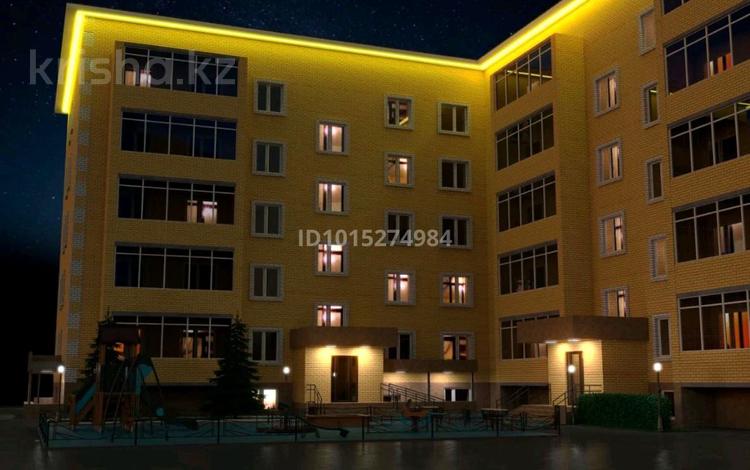2-комнатная квартира · 68 м² · 1/5 этаж, 35-квартал 16 за 33 млн ₸ в Семее — фото 2