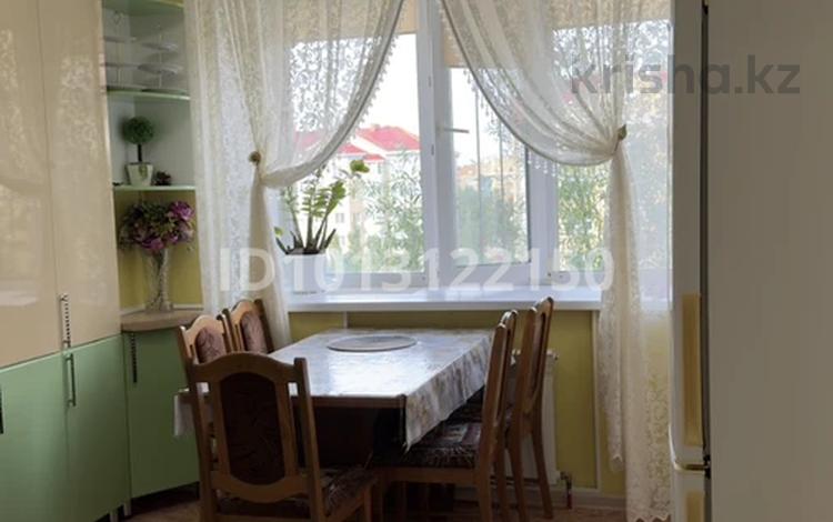 3-бөлмелі пәтер · 85 м² · 4/5 қабат, мкр. Алтын орда 9/4, бағасы: 200 000 ₸ в Актобе — фото 2