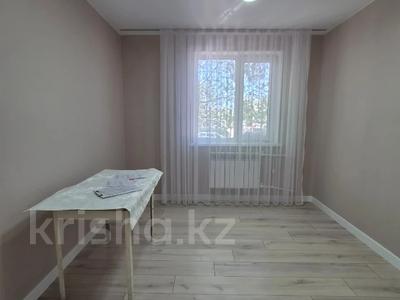 3-бөлмелі пәтер · 47 м² · 1/5 қабат, мкр 5, есет батыра, бағасы: ~ 16.1 млн ₸ в Актобе