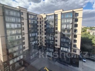 3-комнатная квартира · 95 м² · 8/10 этаж, Сарайшык 79 — ТД Кристал за 44 млн 〒 в Уральске