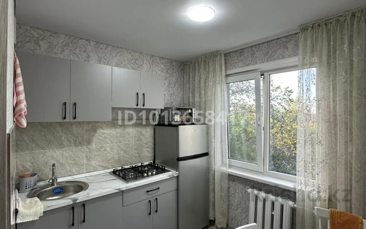 2-бөлмелі пәтер · 45 м² · 4/4 қабат, мкр №1 12 — Улица Жубанова, бағасы: 260 000 ₸ в Алматы, Ауэзовский р-н — фото 2