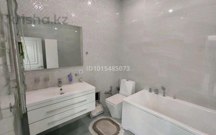 3-комнатная квартира · 105 м² · 5/9 этаж, 39В — Арсенал.Парк победы за 350 000 ₸ в Атырау, мкр Авангард-3 — фото 2