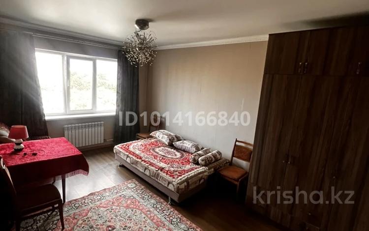 1-комнатная квартира · 46 м² · 9/9 этаж, мкр Таугуль-1 46 за 210 000 ₸ в Алматы, Ауэзовский р-н — фото 2