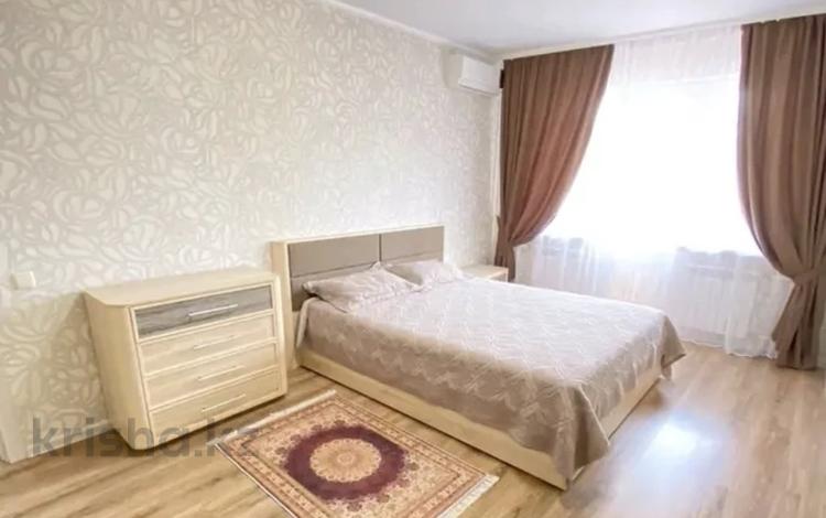 1-бөлмелі пәтер, 36 м², 3/5 қабат тәулік бойы, Жунисова 178, бағасы: 12 000 〒 в Уральске — фото 2