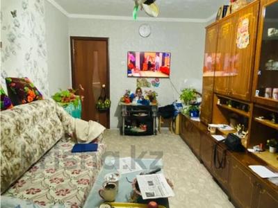 2-комнатная квартира · 46 м² · 5/5 этаж, Майкудук, 14й микрорайон за 8.5 млн ₸ в Караганде, Алихана Бокейханова р-н