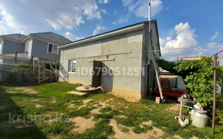 Отдельный дом · 5 комнат · 130 м² · 5 сот., мкр. Зачаганск пгт, улица Б.Бисенов 12 — Мағжан Жумабаев за 32 млн 〒 в Уральске — фото 2