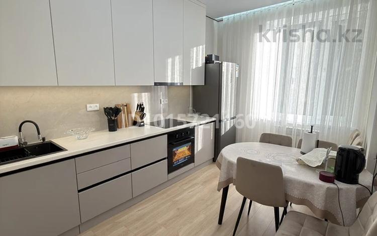 2-комнатная квартира · 56 м² · 2/5 этаж, мкр Михайловка , Анжерская, 44Б 44Б за 34 млн ₸ в Караганде, Казыбек би р-н — фото 2