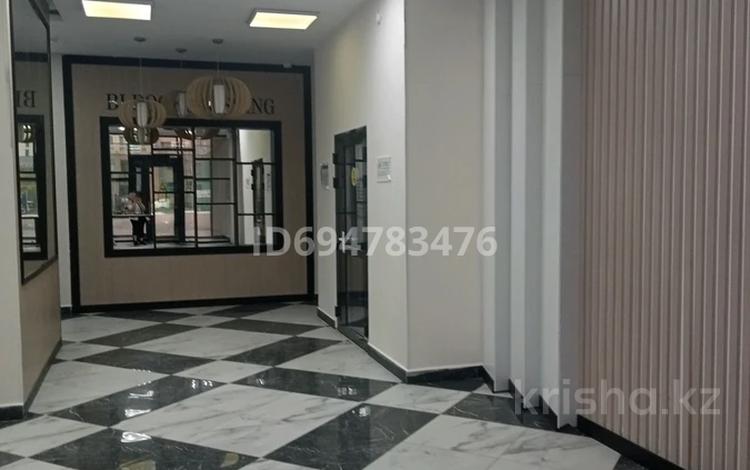 3-бөлмелі пәтер · 65 м² · 3/18 қабат, Сауран 10/1, бағасы: 17 000 ₸ в Астане, Есильский р-н — фото 7