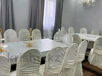 Отдельный дом · 5 комнат · 185 м² · 10 сот., мкр Береке, Береке, улица Ойсаз 2А за 92 млн 〒 в Атырау