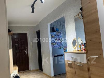 4-комнатная квартира · 79.9 м² · 9/9 этаж, мкр Строитель 33 — Пересечение Ул. С. Датова и пр. Абылхайрхана за 26 млн 〒 в Уральске