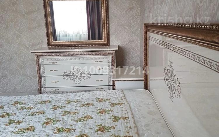3-бөлмелі пәтер · 85 м² · 2/5 қабат, Нұрсәт ш/а 208 — Нурсат военный дом алея 80 мектеп, бағасы: 250 000 ₸ в Шымкенте, Каратауский р-н — фото 2
