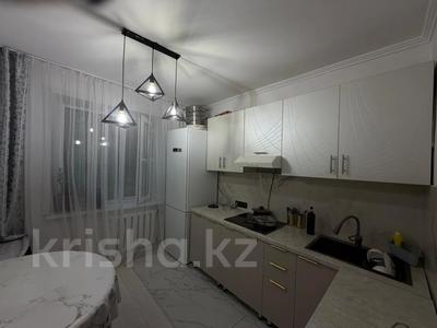 3-комнатная квартира · 64 м² · 2/5 этаж, мкр Юго-Восток, мкр Степной 2 за 28.5 млн ₸ в Караганде, Казыбек би р-н