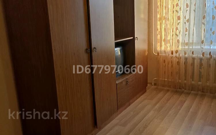 1-комнатная квартира, 35 м², 9/10 этаж помесячно, Назарбаева 293 за 90 000 〒 в Павлодаре — фото 2