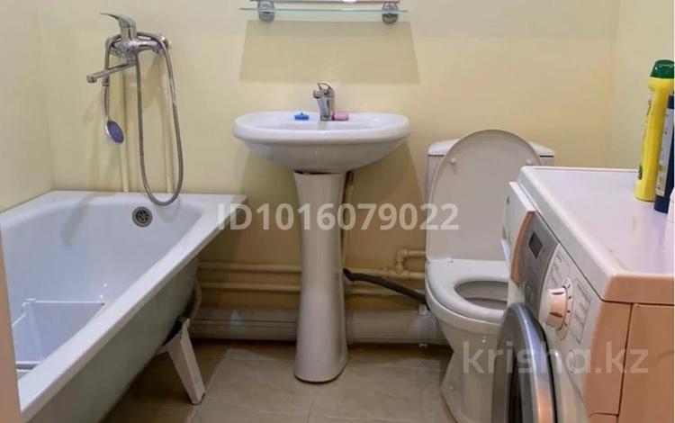 1-комнатная квартира · 40 м² · 4/5 этаж, мкр Жас Канат, Микрорайон Жас канат, д. 1/43, кв. 32. за 200 000 ₸ в Алматы, Турксибский р-н — фото 2