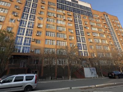 2-комнатная квартира · 65.4 м² · 6/9 этаж, Ауэзова 31 за 31 млн 〒 в Атырау, мкр Жилгородок