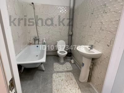 2-комнатная квартира · 71 м² · 4/9 этаж, Жаңа қала 11көше 45Б дом 4этаж 115 — Әділет үйіне қарама қарсы за 130 000 ₸ в Туркестане
