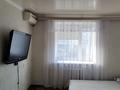 1-бөлмелі пәтер · 30 м² · 5/5 қабат, Шанхай ш/а., бр жубанова 198 — Продам 1 комнатной б/у квартиры Брак жуб 198 5 этаж с крышей нет проблем крышка скатная нотежной потолок кондиционер домафон космитический ремонт хороший, бағасы: 7.5 млн ₸ в Актобе, мкр Шанхай — фото 5