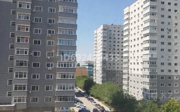 3-комнатная квартира, 113.4 м², 5/17 этаж, мкр Мамыр-1 29.8 за 65 млн 〒 в Алматы, Ауэзовский р-н — фото 2