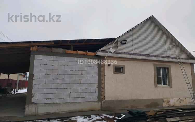 Жеке үй · 5 бөлме · 150 м² · 7 сот., Суюнбай Арон улы 40, бағасы: 30 млн 〒 в Комсомоле — фото 2