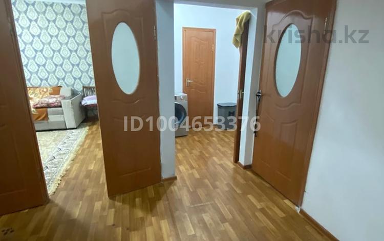 3-бөлмелі пәтер · 62 м² · 1/5 қабат, Ақбұлым ш/а., Аса 1, бағасы: 20 млн ₸ в Таразе, мкр Акбулым — фото 2