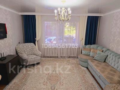 3-бөлмелі пәтер · 70 м² · 1/9 қабат, Утепбаева 52, бағасы: 28 млн ₸ в Семее