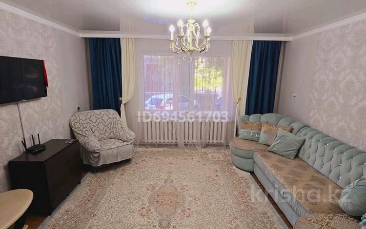 3-бөлмелі пәтер · 70 м² · 1/9 қабат, Утепбаева 52, бағасы: 28 млн ₸ в Семее — фото 2