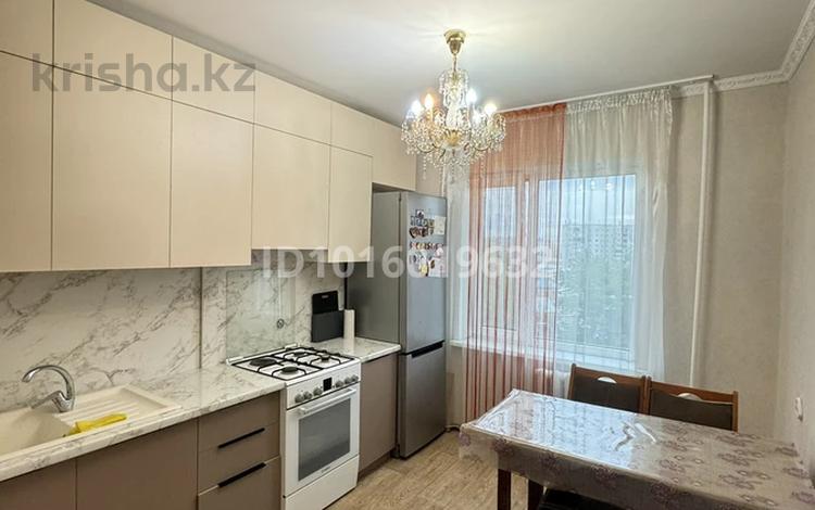 4-бөлмелі пәтер · 76 м² · 6/9 қабат, Бозтаева 40, бағасы: 34 млн ₸ в Семее — фото 2