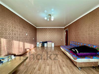 3-комнатная квартира · 62 м² · 5/5 этаж, Пришахтинск, 23й микрорайон за 15 млн 〒 в Караганде, Алихана Бокейханова р-н