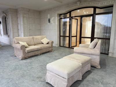 Отдельный дом · 7 комнат · 700 м² · 17 сот., Депутатский городок — Набережная реки Есиль, рядом с центром Столицы за 1 млрд ₸ в Астане