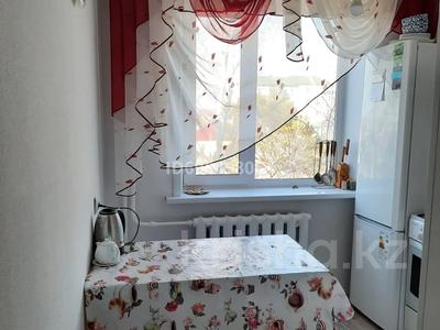 Продажа квартир в Акмолинской обл.: 3-комнатная квартира · 60 м² · 3/5 этаж, Абай (Советская) 8 за 21 млн 〒 3-комнатная квартира · 60 м² · 3/5 этаж, Абай (Советская) 8 за 21 млн 〒 в Бурабае