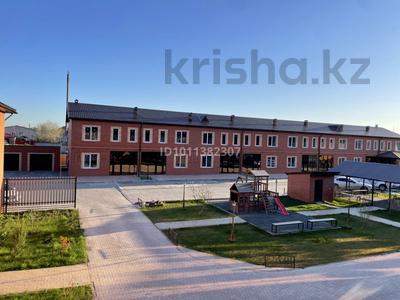 4-комнатная квартира · 135 м² · 1/2 этаж, ЖК Париж ул. Дружбы народов 2Г за 39 млн 〒 в Аксае