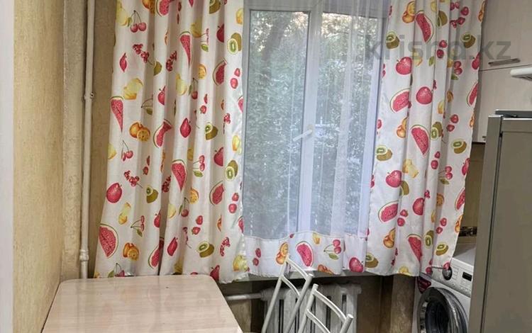 1-бөлмелі пәтер · 30 м² · 3/3 қабат, Абылай хана — Райымбека, бағасы: 26 млн ₸ в Алматы, Алмалинский р-н — фото 2