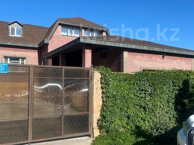 Отдельный дом · 7 комнат · 370 м² · 19 сот., мкр Михайловка , Жанибекова за 140 млн 〒 в Караганде, Казыбек би р-н