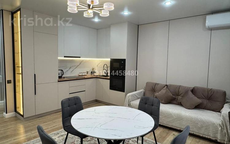 2-комнатная квартира · 50 м² · 2/9 этаж, мкр Нурсая, Абулхайр-хана за 400 000 ₸ в Атырау — фото 2
