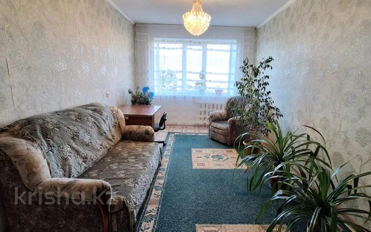 3-комнатная квартира · 63.8 м² · 7/9 этаж, мкр Строитель за 18 млн ₸ в Уральске — фото 3