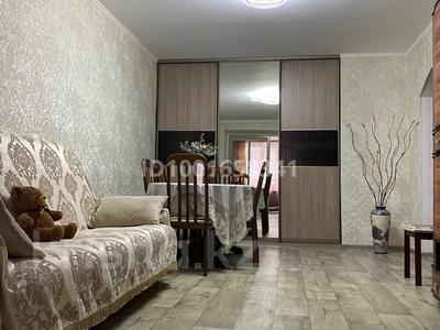 4-бөлмелі пәтер · 80 м² · 1/6 қабат, Курмангазы 108/1 — Район зиг-заг, остановка л.толстого, бағасы: 26.5 млн 〒 в Уральске, мкр Школьник