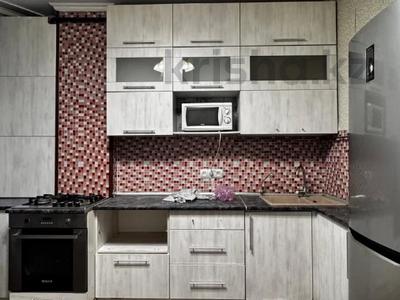 Продажа квартир в Алматы: 3-комнатная квартира · 76.4 м² · 2/9 этаж, мкр Аксай-3А 87 за 42 млн 〒 3-комнатная квартира · 76.4 м² · 2/9 этаж, мкр Аксай-3А 87 за 42 млн 〒 в Алматы, Ауэзовский р-н
