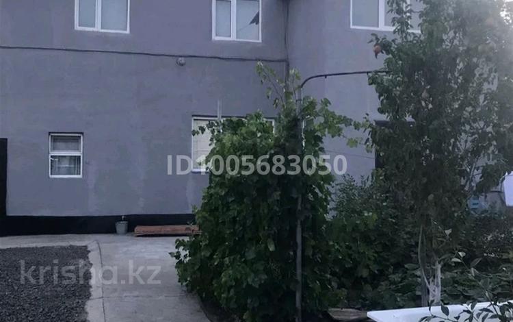 Отдельный дом · 4 комнаты · 303 м² · 6 сот., Байкент — Еркинова за 33 млн ₸ в Атырау, мкр Привокзальный-3 — фото 2